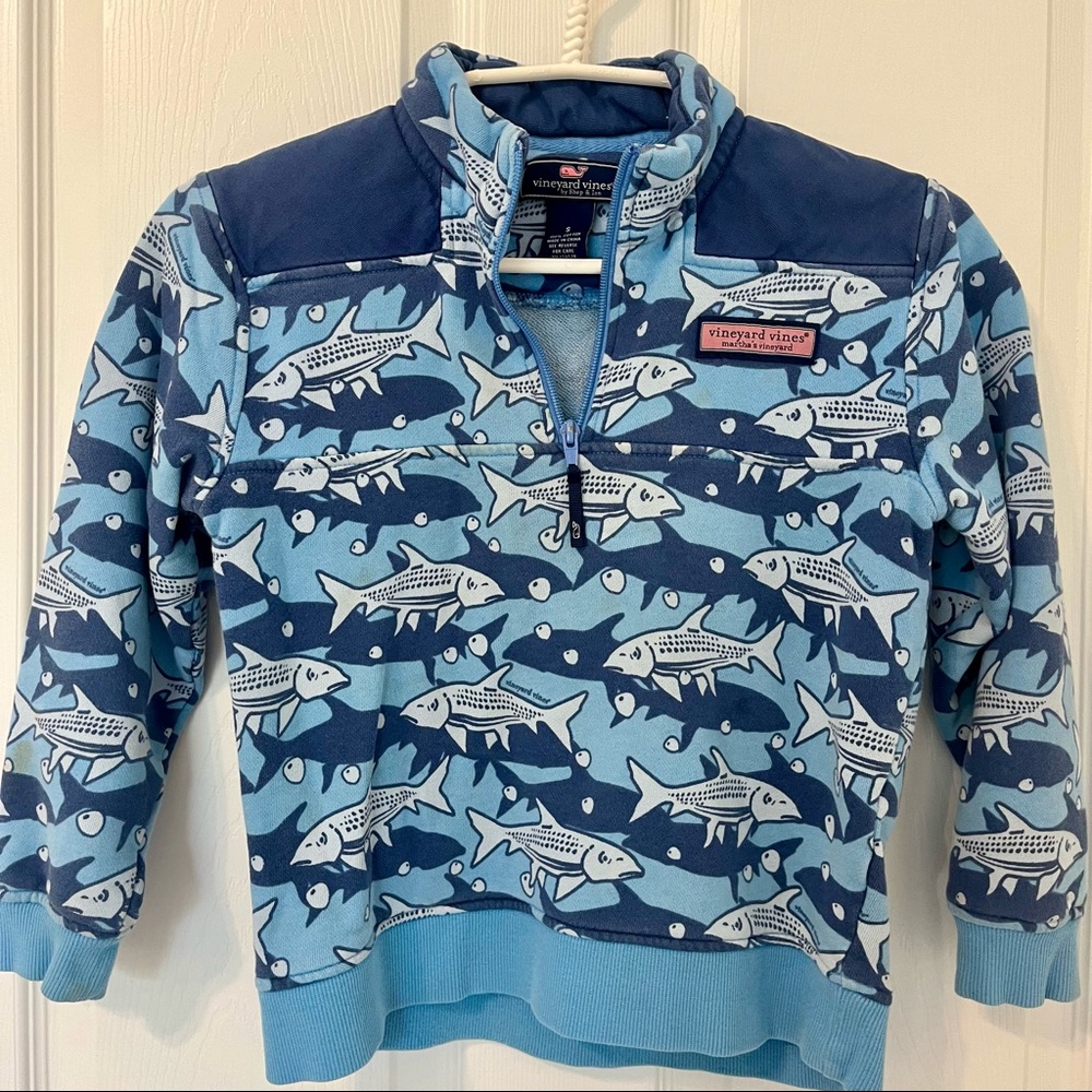 Boys Vineyard Vines sweater - size small
